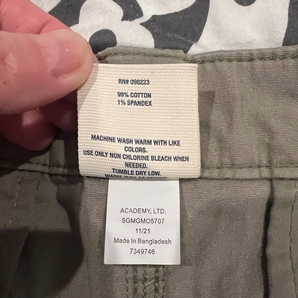 Magellan Outdoors Mens 40W Shorts Olive Green Casual Comfort‎ - Picture 4 of 4